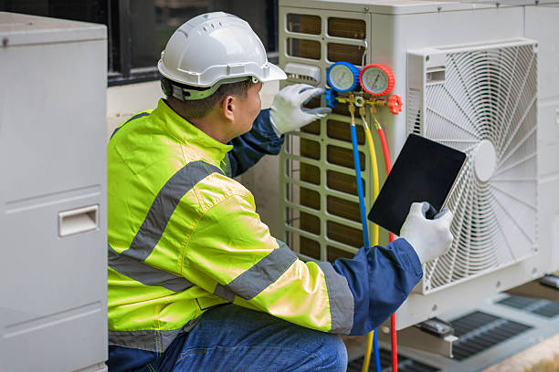 Professional Ac Installation technician working in Brightwood, OR